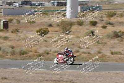 media/Apr-20-2025-AHRMA (Sun) [[393a79c373]]/Race/Group 11 early race/Turn 4b/